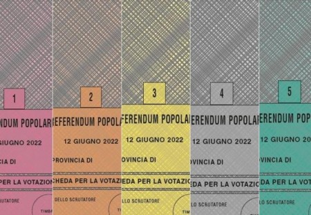 Àllai. Referendum de su 12 de làmpadas: informus po is tzitadinus