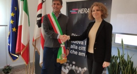 Simaghis. Illuminatzioni pùblica noa e sustenìbili